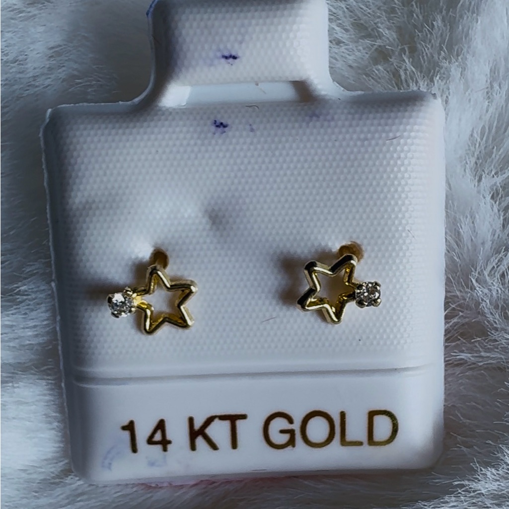 14 Kt Gold Star Earrings 14 Kt Gold Star Earrings